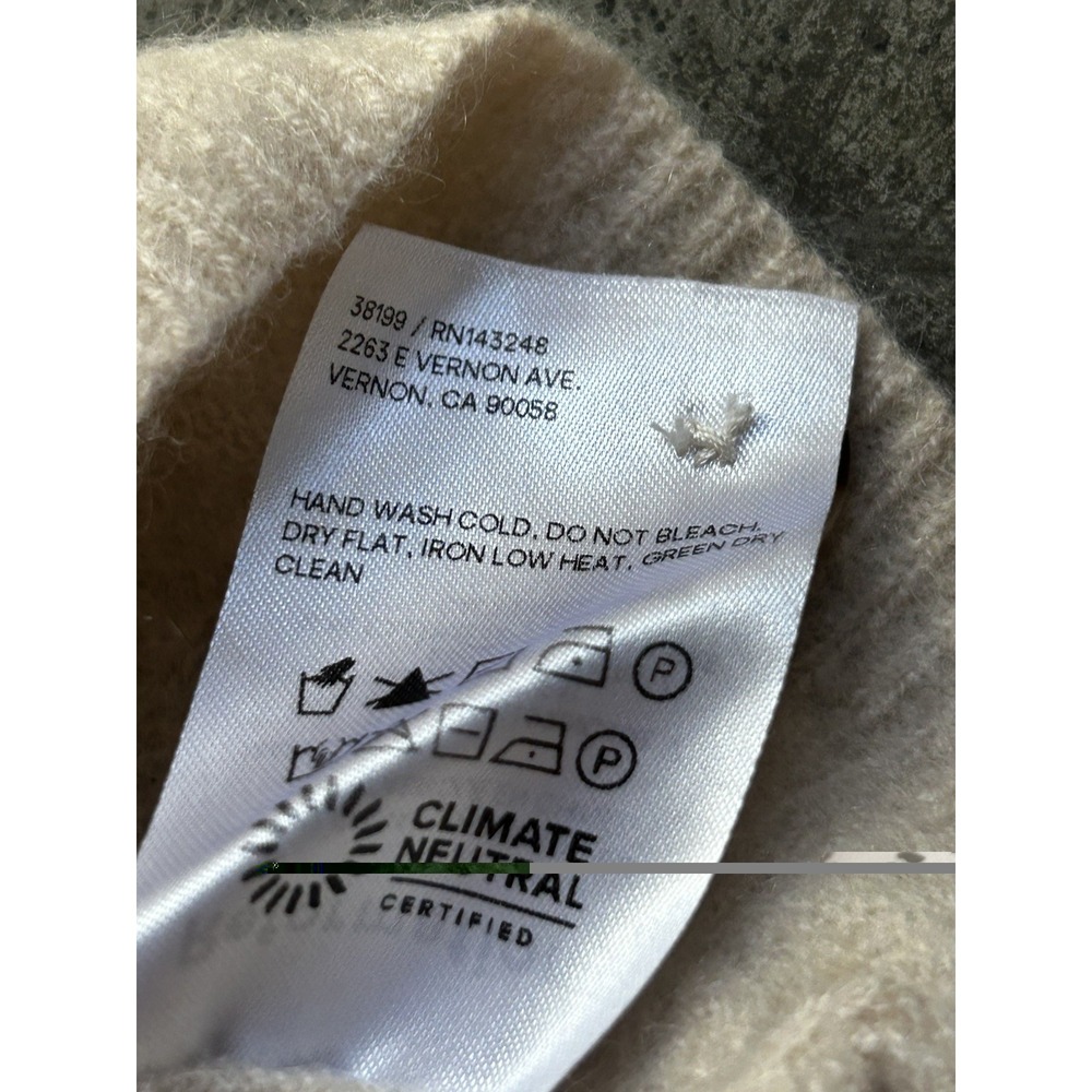 Reformation Giusta Oversized Cashmere Cardigan Beige Buttons - Picture 10 of 11
